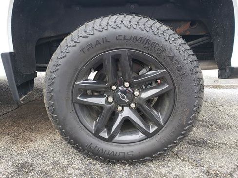 Used 2023 Chevrolet Silverado 1500 LT Trail Boss w/ Protection Package AWD/4WD image 11