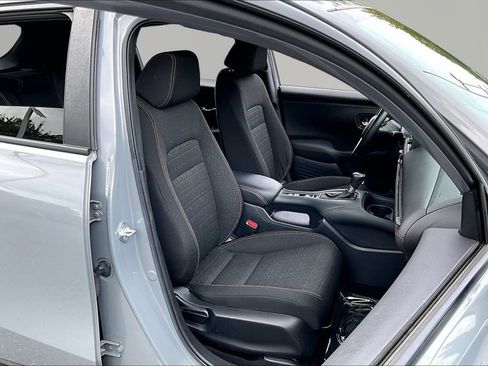 Used 2024 Honda HR-V Sport image 21