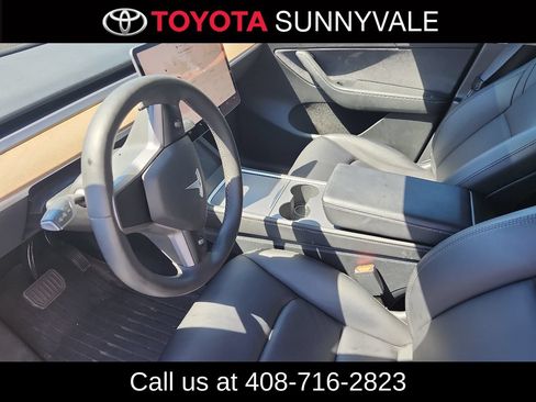 Used 2024 Tesla Model Y Long Range AWD/4WD image 5
