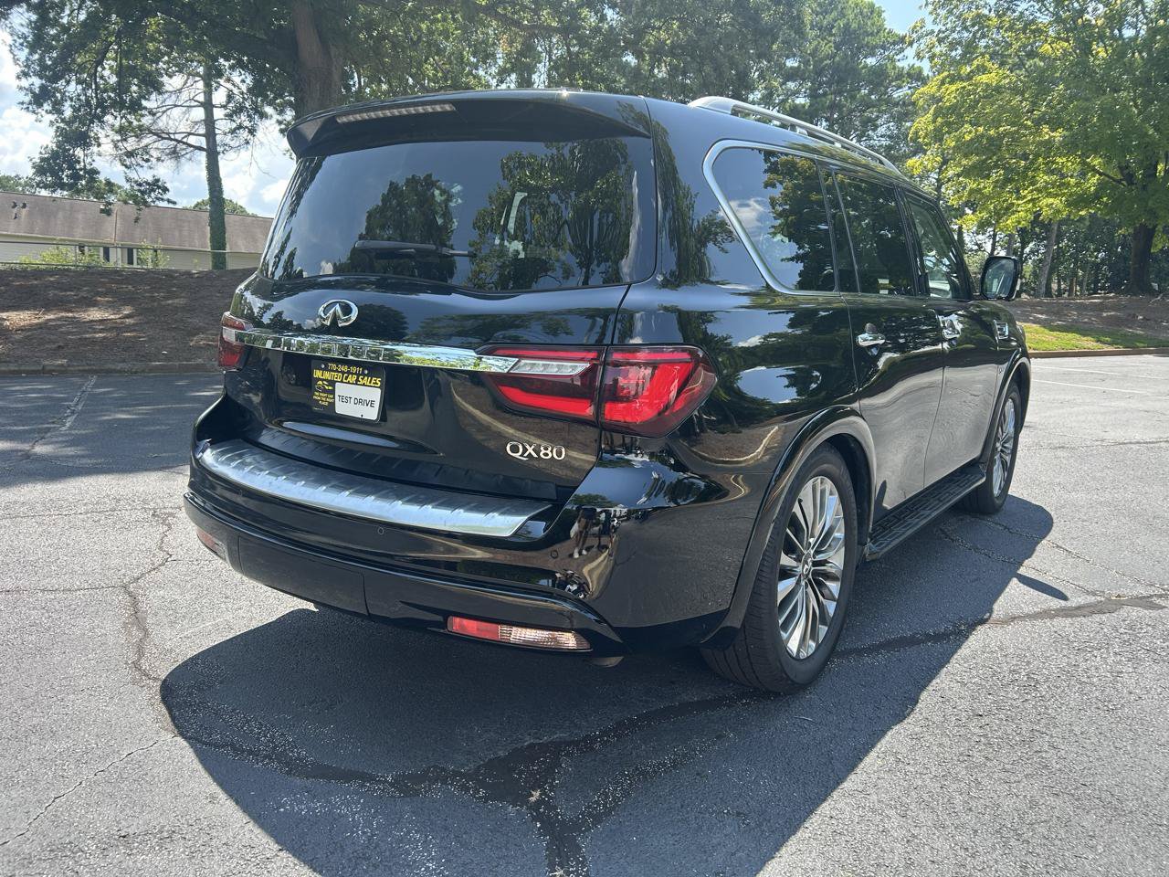 Used 2019 INFINITI QX80 Luxe w/ 22" Wheel Package AWD/4WD image 6
