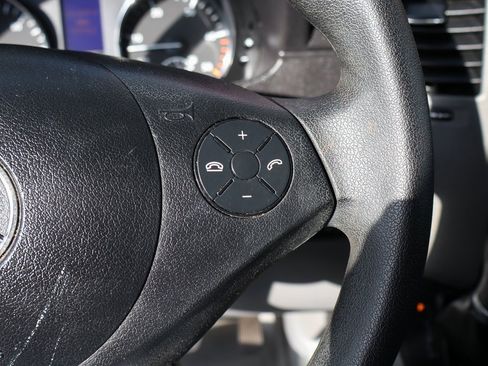 Used 2018 Mercedes-Benz Sprinter 2500 image 27