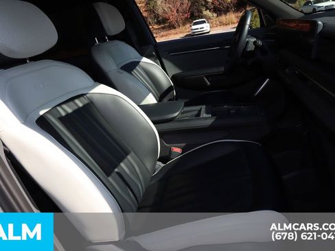Used 2024 Kia EV9 GT-Line image 31