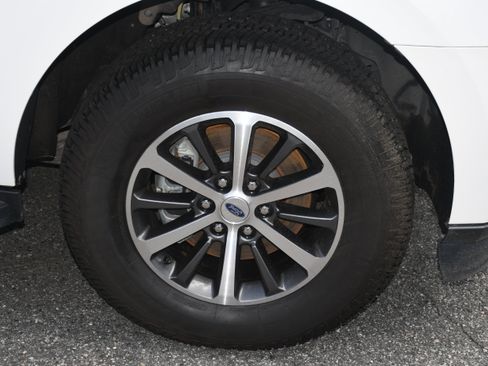 Used 2020 Ford Expedition XLT RWD image 20