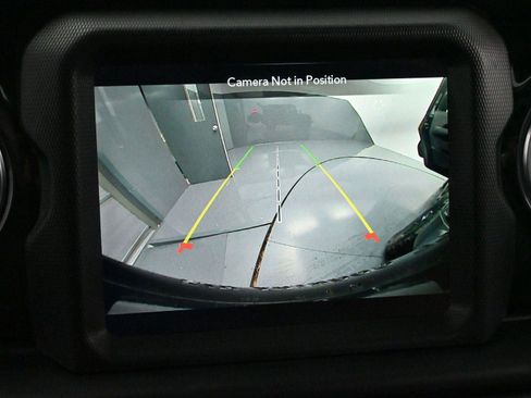 Used 2022 Jeep Wrangler Unlimited Sahara image 20