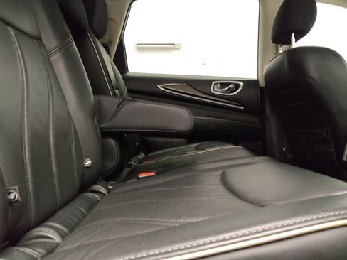 Used 2019 INFINITI QX60 Luxe w/ Essential Package FWD image 19