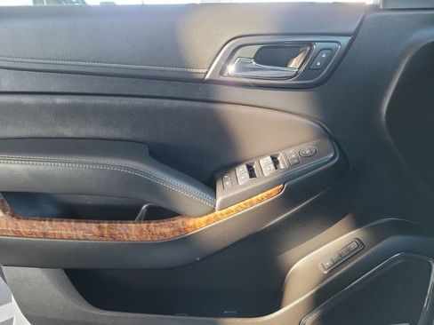 Used 2020 Chevrolet Tahoe Premier RWD image 18