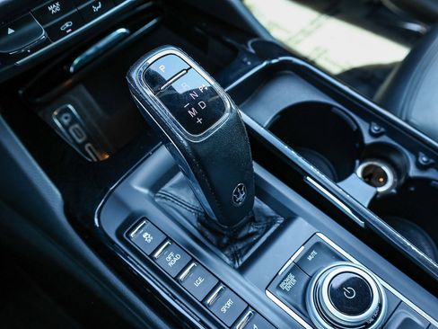 Used 2023 Maserati Levante Modena AWD/4WD image 24