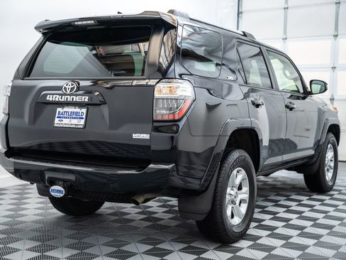 Certified 2022 Toyota 4Runner SR5 AWD/4WD image 7
