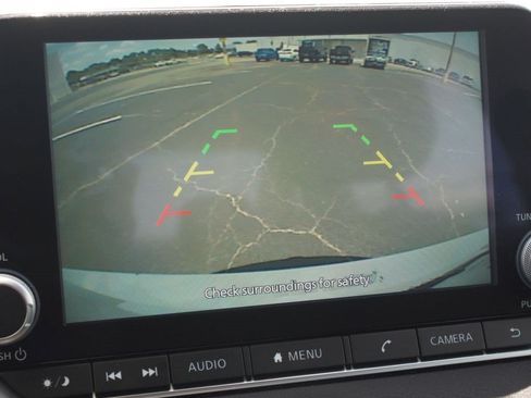 Used 2024 Nissan Sentra SV FWD image 6