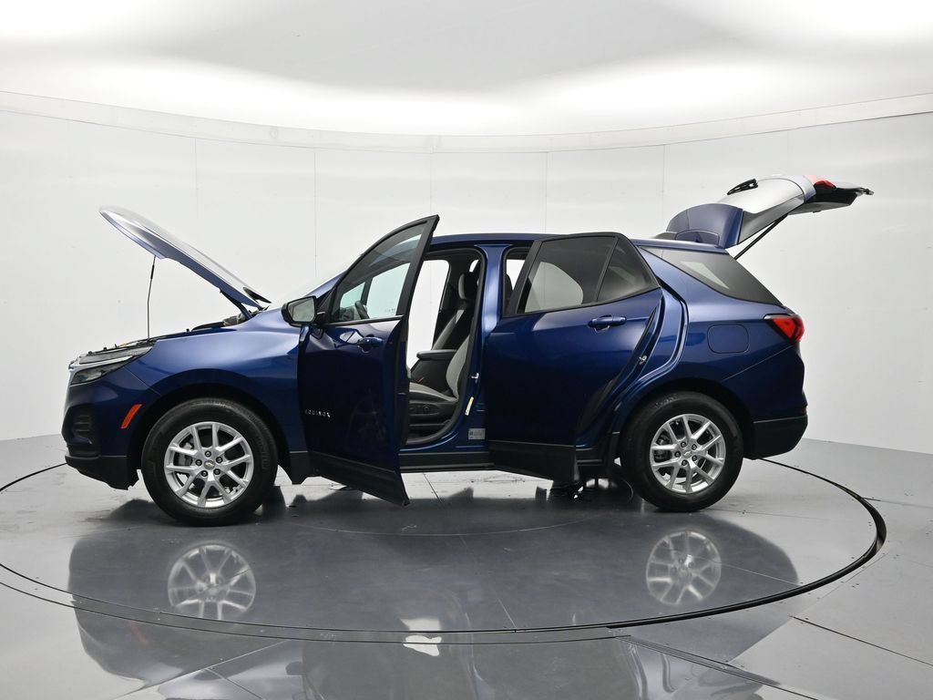 Used 2023 Chevrolet Equinox LS w/ LS Convenience Package FWD image 45