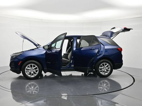 Used 2023 Chevrolet Equinox LS w/ LS Convenience Package FWD image 45
