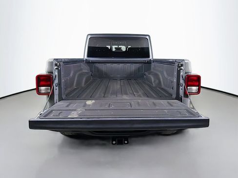 Used 2022 Jeep Gladiator Rubicon w/ Cold Weather Group AWD/4WD image 22