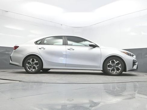Used 2019 Kia Forte LXS FWD image 40