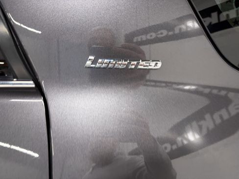 Used 2017 Toyota 4Runner Limited image 10