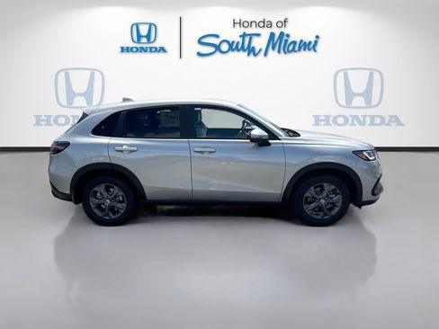 New 2026 Honda HR-V LX image 8