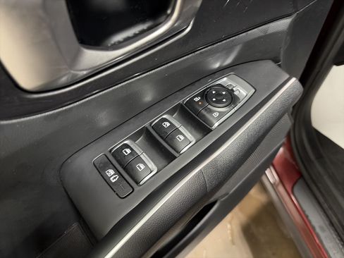 Used 2025 Kia Sorento S AWD/4WD image 24