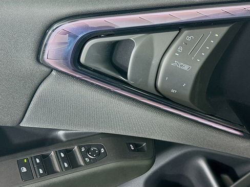 Used 2025 BMW X3 xDrive30i w/ Premium Package image 19