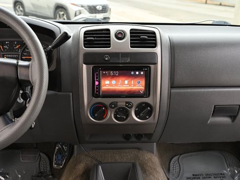 Used 2004 Chevrolet Colorado LS image 17