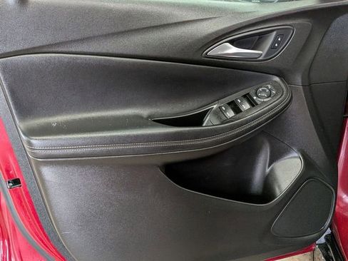 Used 2021 Buick Encore GX Select image 13