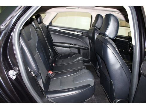 Used 2020 Ford Fusion Titanium image 22