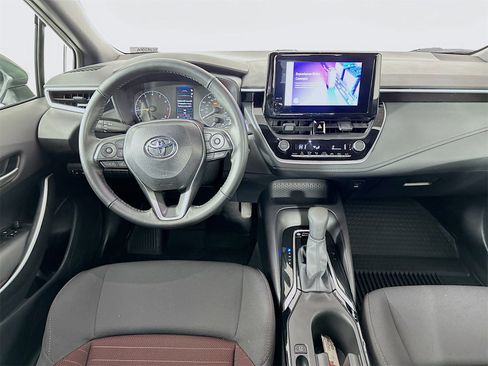 Certified 2025 Toyota Corolla SE image 21