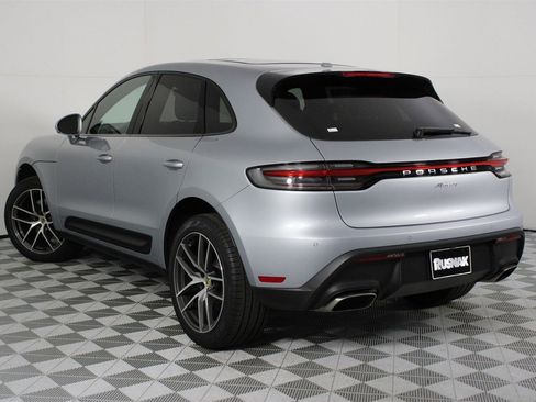 Used 2025 Porsche Macan image 3