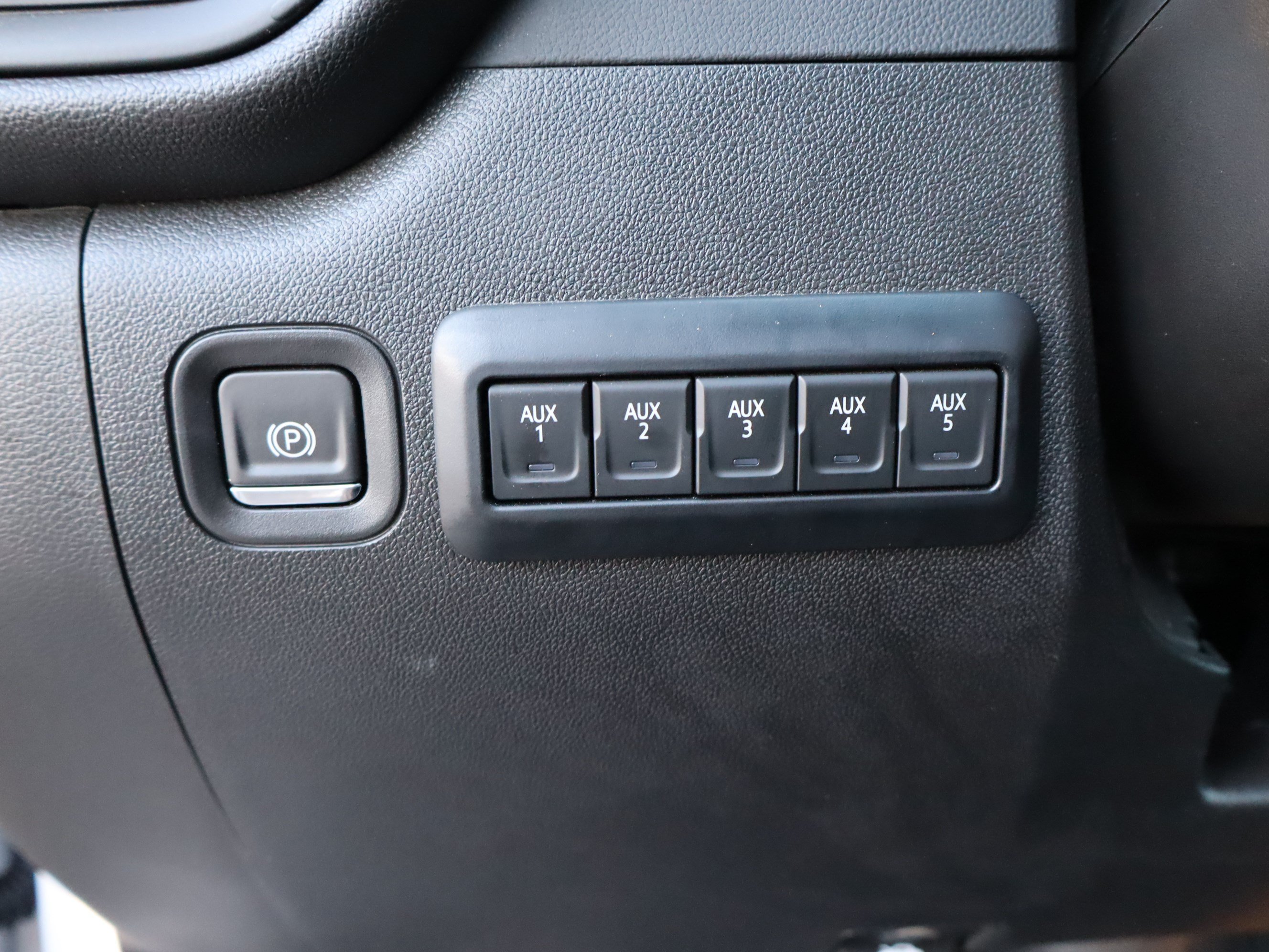 Used 2025 Chevrolet Silverado 2500 W/T w/ WT Convenience Package AWD/4WD image 23