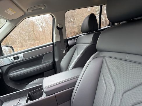 Certified 2025 Hyundai Santa Fe SEL image 10