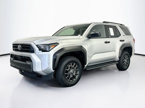 Used 2025 Toyota 4Runner SR5 AWD/4WD image 3