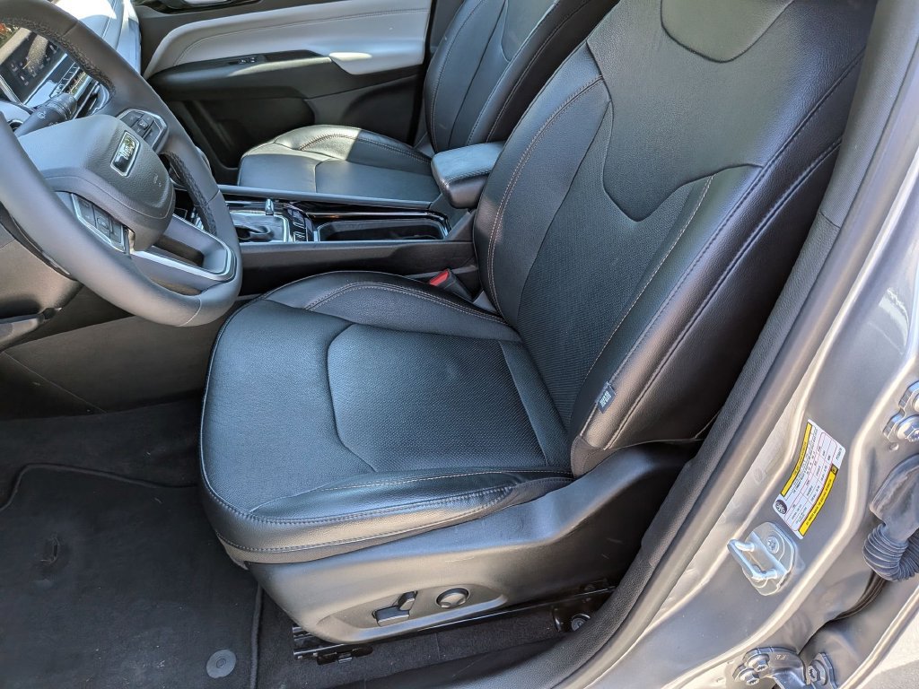 Used 2023 Jeep Compass Limited AWD/4WD image 20