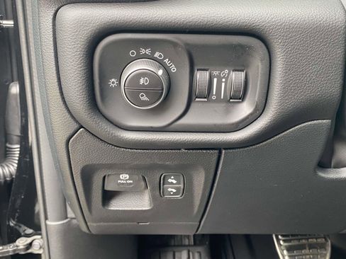 New 2026 RAM 1500 4x4 Crew Cab image 19