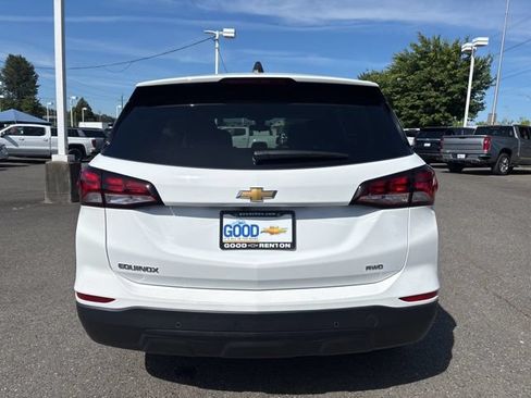 Used 2024 Chevrolet Equinox LS w/ LS Convenience Package AWD/4WD image 4