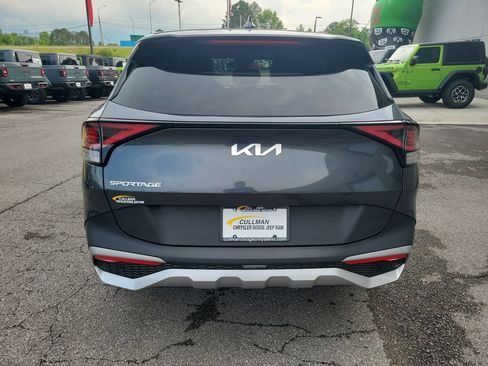 Used 2023 Kia Sportage EX FWD image 4