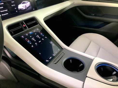 Used 2022 Porsche Taycan RWD image 15