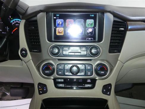 Used 2019 GMC Yukon Denali w/ Denali Ultimate Package AWD/4WD image 37