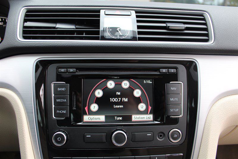 Used 2013 Volkswagen Passat 2.5 SE FWD image 9