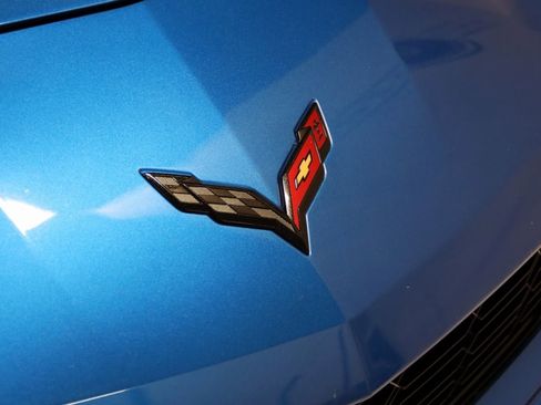 Used 2016 Chevrolet Corvette Stingray Coupe w/ Carbon Flash Badge Package image 20