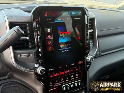 New 2026 RAM 3500 Laramie AWD/4WD image 17