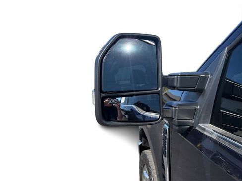 Used 2023 Ford F250 Lariat w/ Chrome Package image 29