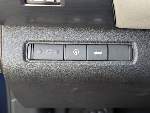 Certified 2024 Nissan Pathfinder SL w/ SL Premium Package image 22