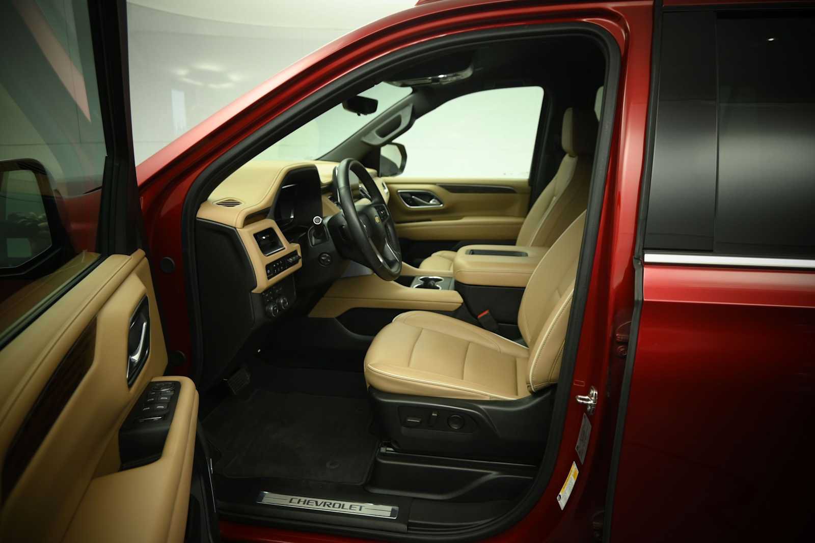Used 2024 Chevrolet Tahoe Premier AWD/4WD image 9