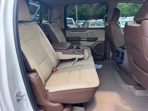 Used 2019 RAM 1500 Laramie AWD/4WD image 35