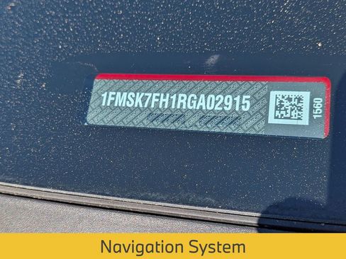 Used 2024 Ford Explorer Limited image 7