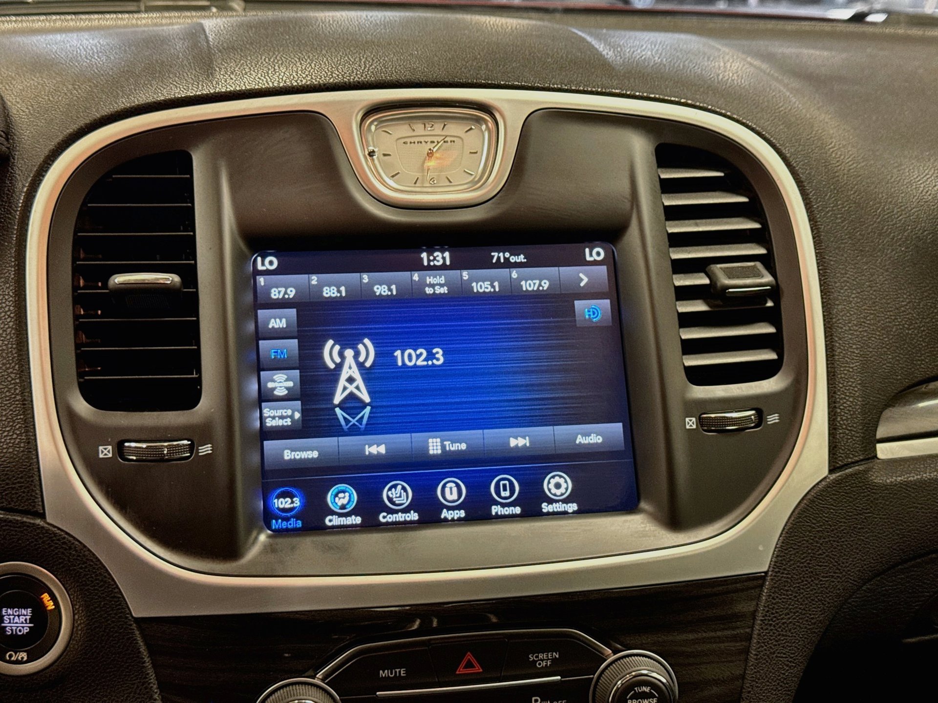 Used 2022 Chrysler 300 Touring L RWD image 14