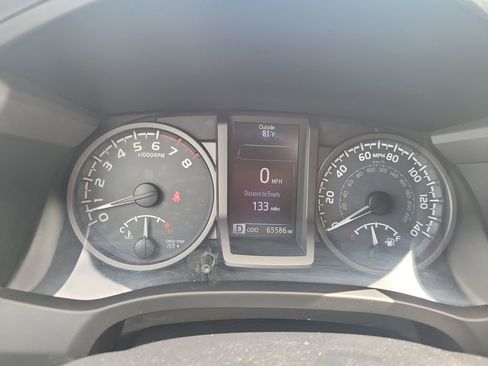 Used 2018 Toyota Tacoma TRD Off-Road w/ Technology Package RWD image 23