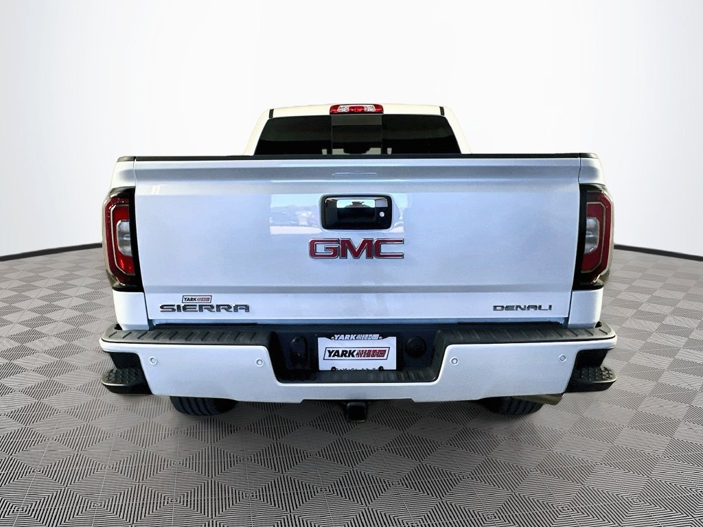 Used 2018 GMC Sierra 1500 Denali w/ Denali Ultimate Package AWD/4WD image 11