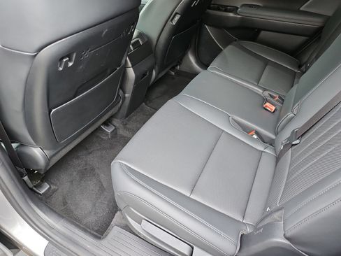 Used 2026 Hyundai Santa Fe SEL FWD image 33