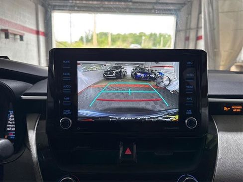Used 2022 Toyota Corolla LE FWD image 32