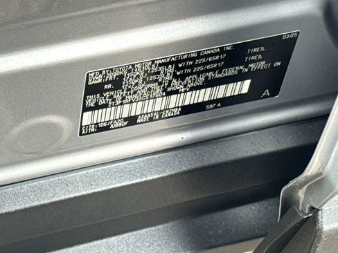 Used 2025 Toyota RAV4 XLE AWD/4WD image 42