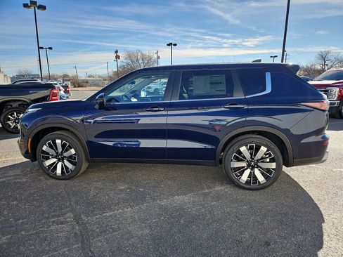 New 2026 Mitsubishi Outlander SE image 7